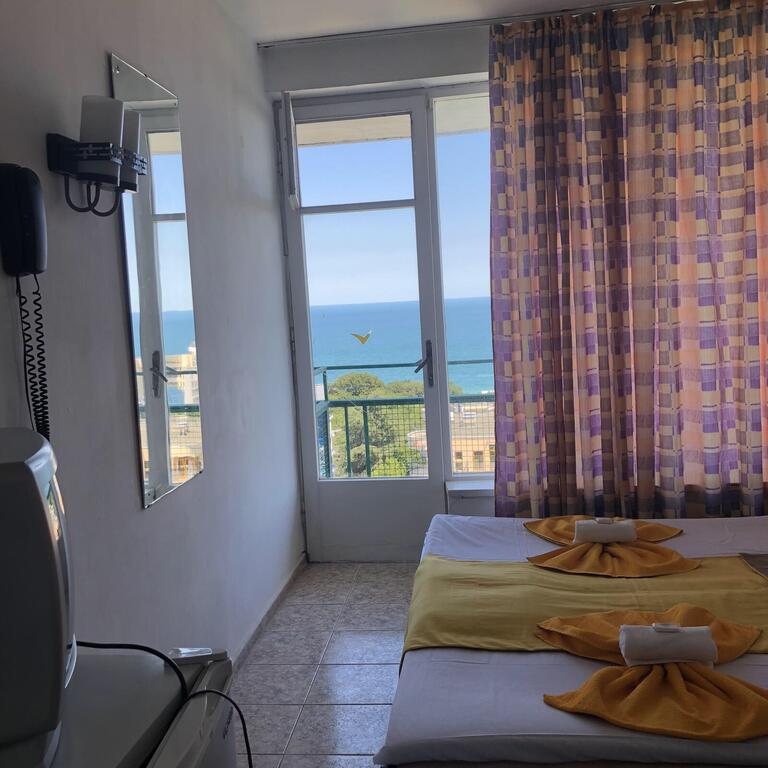 VARSHAVA_HOTEL_NISIPURILE_DE_AUR_BULGARIA_AIR_TOUR_TRAVEL